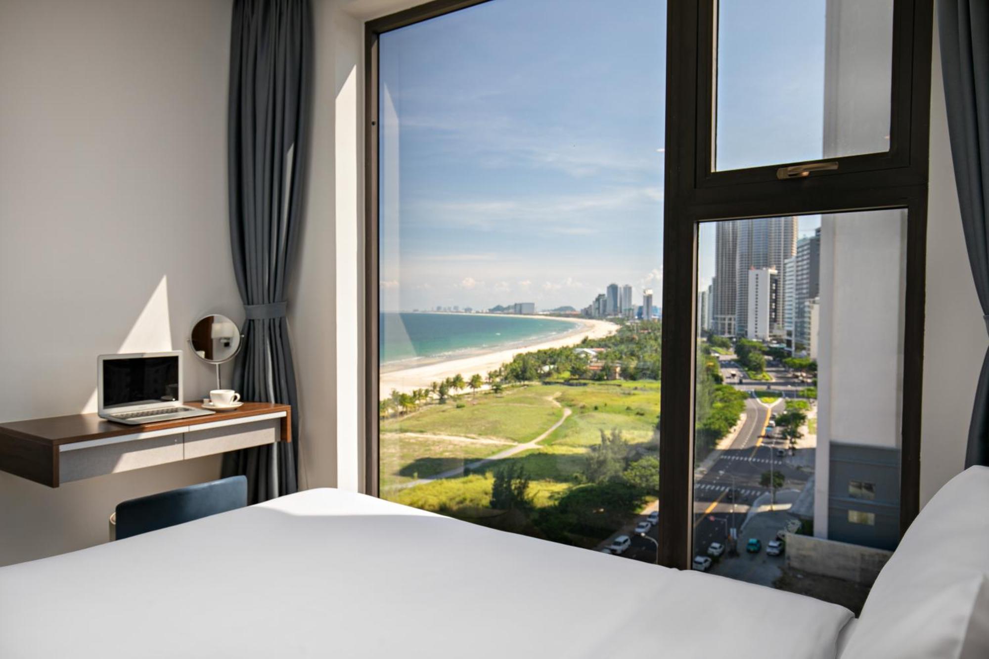 Mangata Beachfront Hotel - Rooftop Bar Sea View Da Nang Exterior photo